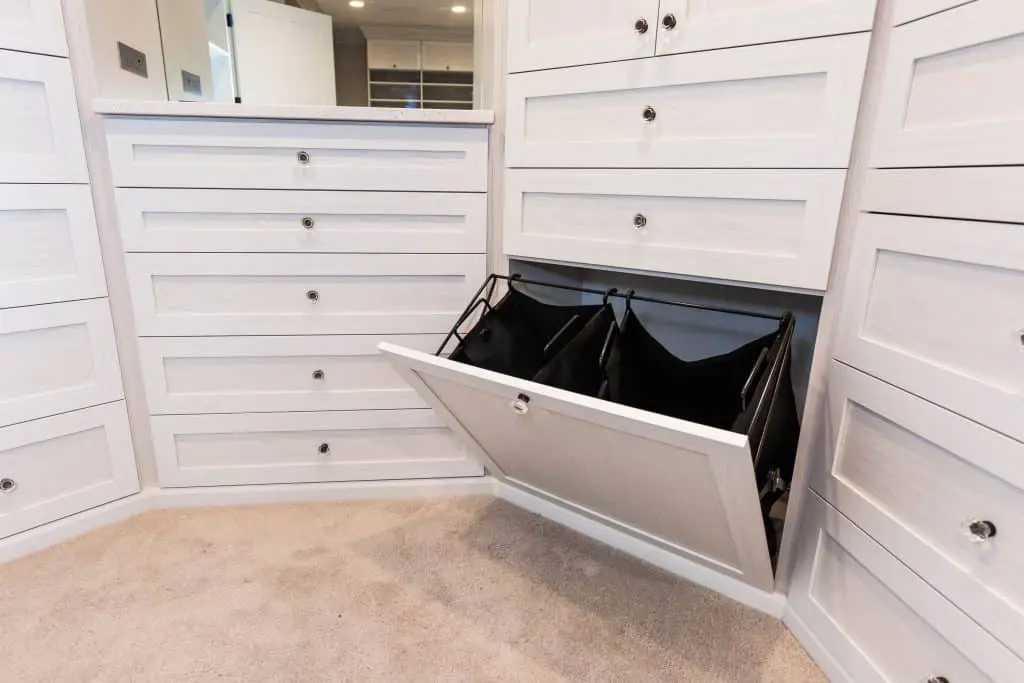 5 Must-Have Features For Every Organized Closet 1 DiplomatClosets TylerLane 41