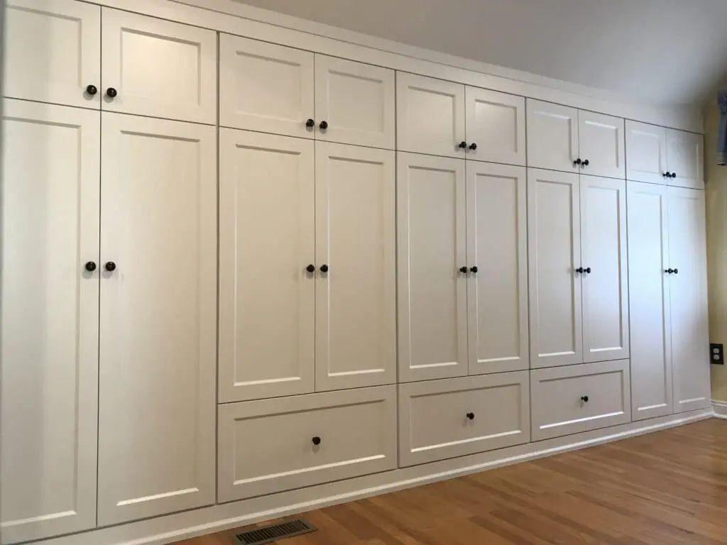 3 Tips for Choosing Open vs. Closed Shelving in Closets 2 IMG 4020