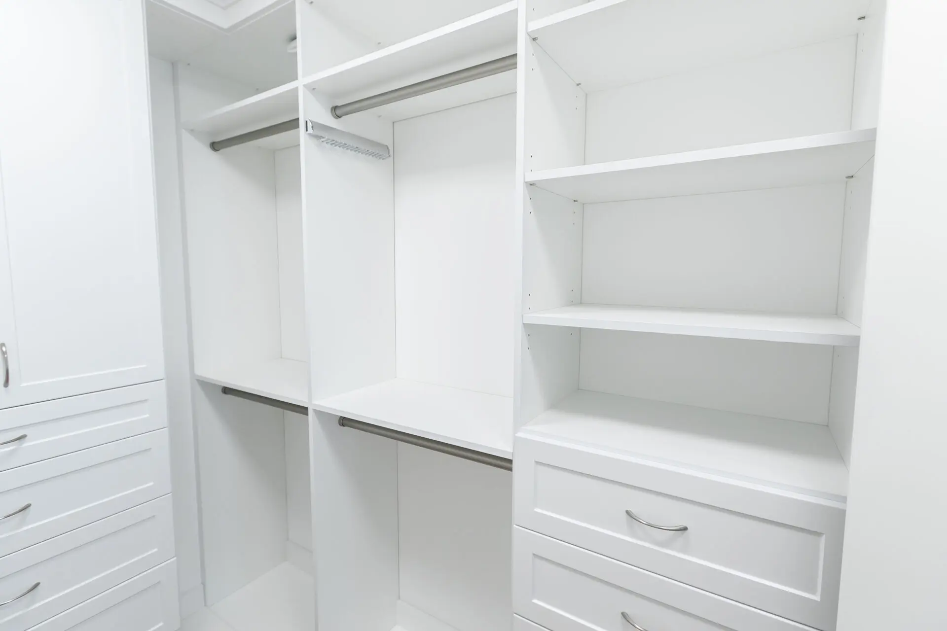 0T3A3681 Closet Parts Manufacturing