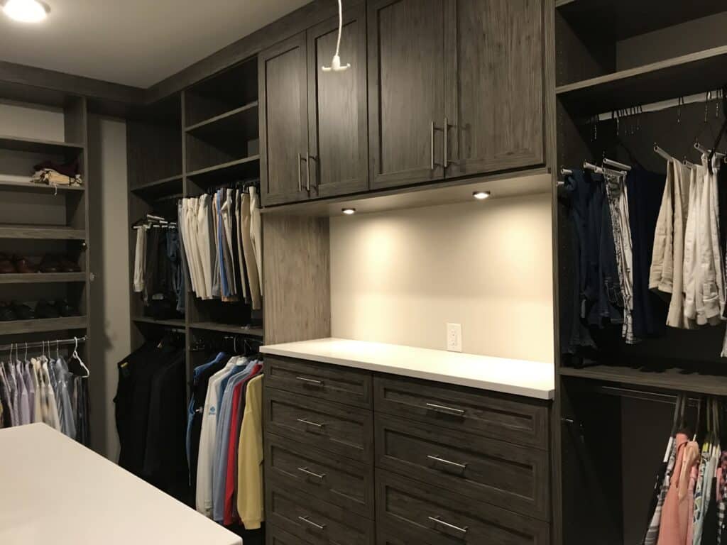 closet lighting