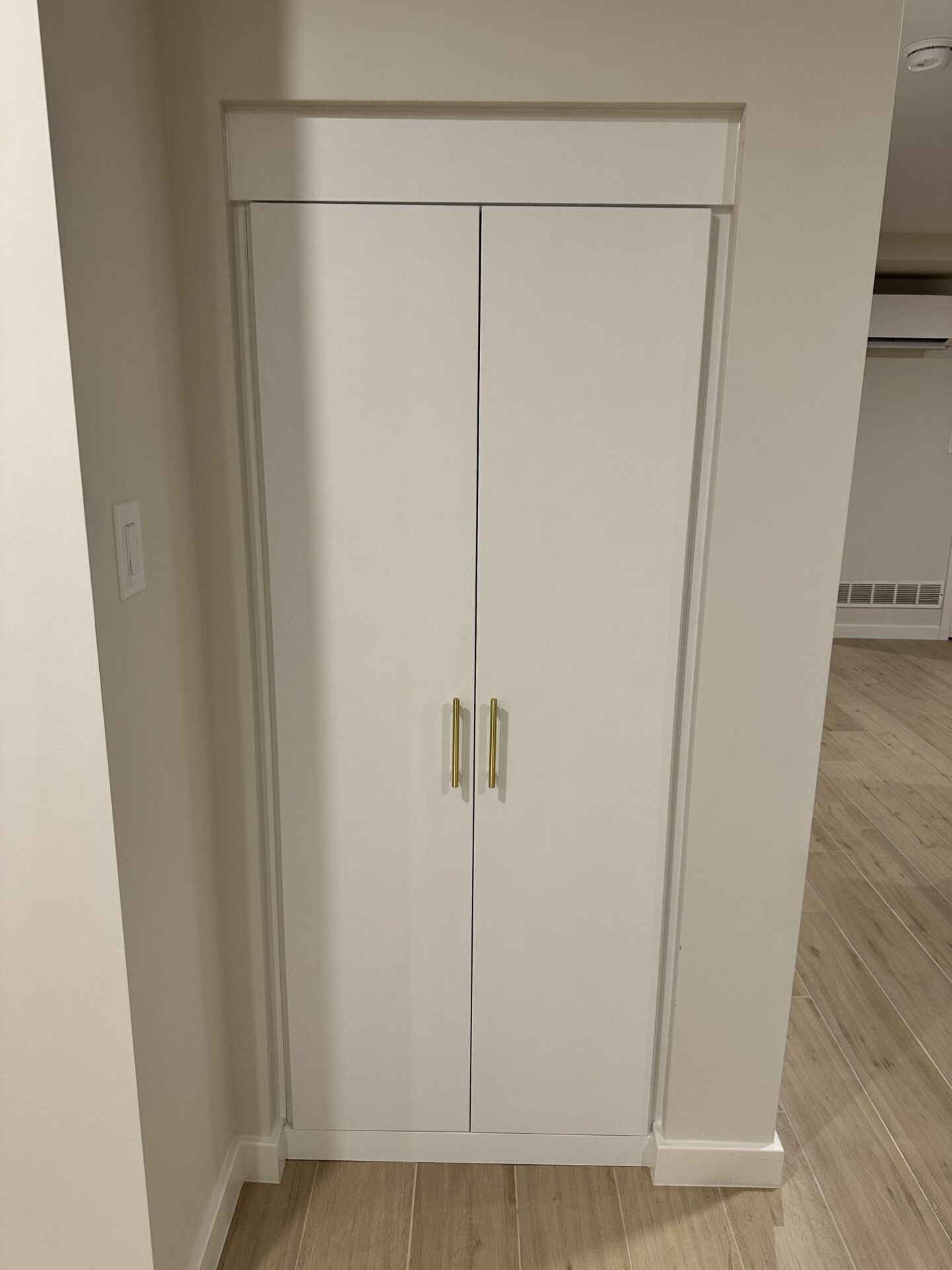 closet door