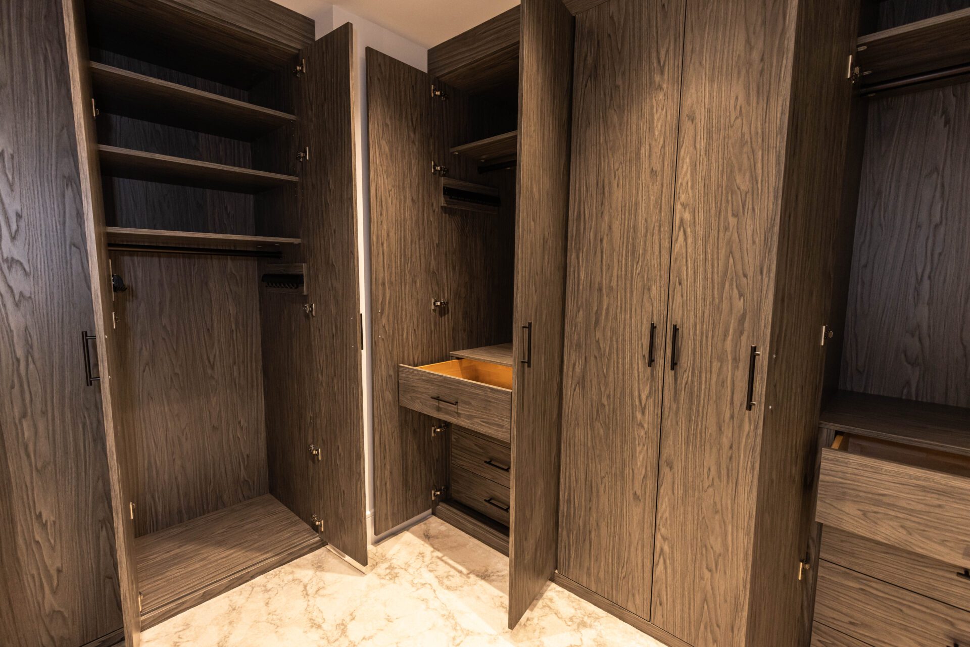 Aesthetic Overlay Options for closets